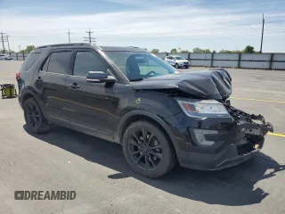 2017 Ford Explorer XLT with VIN 1FM5K8D81HGA05513, listed as a Copart auction lot 62492985 with 121,729 mi miles and Salvage title. Bid and sale history available at DreamBid. Image 4.
