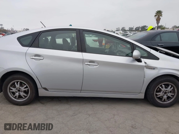 2011 Toyota Prius I with VIN JTDKN3DU5B0261149, listed as a IAAI auction lot 42041188 with 190,787 mi miles. Bid and sale history available at carsss.com. Image 13.