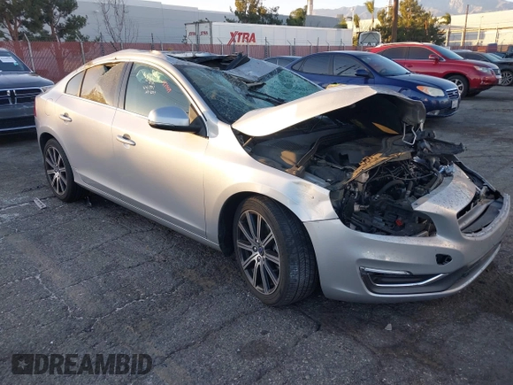 2017 Volvo S60 Inscription with VIN LYV402HK7HB133405, listed as a IAAI auction lot 41331529 with 1 mi miles. Bid and sale history available at carsss.com. Image 1.