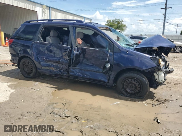 2004 Toyota Sienna CE with VIN 5TDZA23C04S197373, listed as a Copart auction lot 49153845 with 0 mi miles and Non Repairable. Bid and sale history available at carsss.com. Image 4.