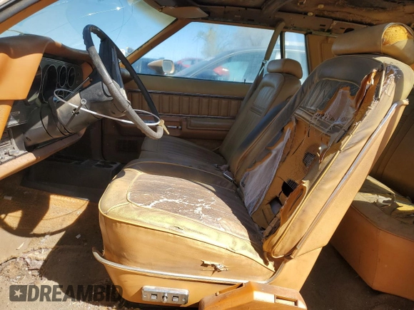 1977 Mercury Cougar z VIN 7A93H513790, wystawiony jako Copart lot #49360465 z przebiegiem 11 729 mil mil oraz Czysty tytuł • Clean title. Historia ofert i sprzedaży dostępna na DreamBid. Obrazek 7.