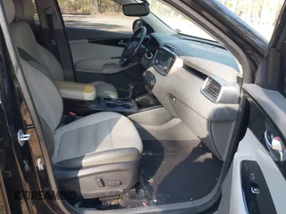 2016 Kia Sorento SX with VIN 5XYPKDA58GG127772, listed as a IAAI auction lot 42002092 with 138,367 mi miles and . Bid and sale history available at DreamBid. Image 5.