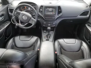 2019 Jeep Cherokee Latitude Plus z VIN 1C4PJMLX0KD372848, wystawiony jako Copart lot #53828285 z przebiegiem 30 007 mil mil oraz Szkoda całkowita • Salvage title. Historia ofert i sprzedaży dostępna na DreamBid. Obrazek 8.