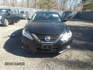 2018 Nissan Altima 2.5 SR with VIN 1N4AL3AP5JC471611, listed as a IAAI auction lot 41704535 with 60,027 mi miles. Bid and sale history available at carsss.com. Image 12.