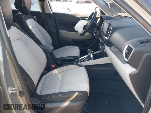2022 Hyundai Venue SEL with VIN KMHRC8A39NU184906, listed as a IAAI auction lot 41486553 with 31,740 mi miles and . Bid and sale history available at DreamBid. Image 5.