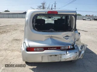 2010 Nissan Cube S z VIN JN8AZ2KR2AT159303, wystawiony jako Copart lot #70977764 z przebiegiem 96 670 mil mil oraz Nie do naprawy • Non repairable. Historia ofert i sprzedaży dostępna na DreamBid. Obrazek 6.
