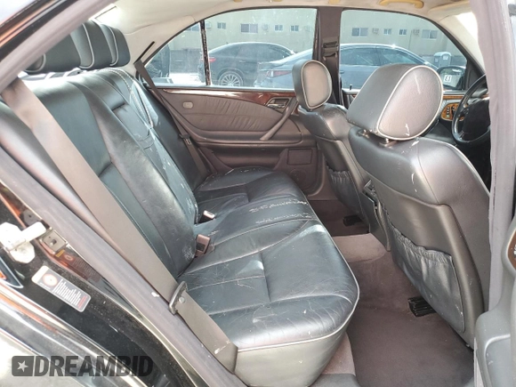 2001 Mercedes-Benz E-Class with VIN WDBJF70J51B372314, listed as a Copart auction lot 81494124 with 180,736 mi miles and Salvage Title. Bid and sale history available at carsss.com. Image 10.