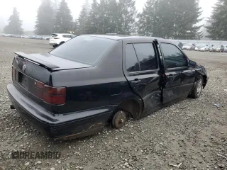 1997 Volkswagen Jetta z VIN 3VWSA81H3VM118926, wystawiony jako Copart lot #88302575 z przebiegiem 214 359 mil mil oraz Szkoda całkowita • Salvage title. Historia ofert i sprzedaży dostępna na DreamBid. Obrazek 3.
