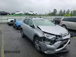 2017 Toyota RAV4 LE z VIN 2T3BFREV9HW570439, wystawiony jako Copart lot #56710325 z przebiegiem 87 766 mil mil oraz Szkoda całkowita • Salvage title. Historia ofert i sprzedaży dostępna na DreamBid. Obrazek 13.