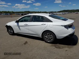 2024 Hyundai Elantra SEL z VIN KMHLM4DG2RU696202, wystawiony jako Copart lot #57557565 z przebiegiem 5 179 mil mil oraz Szkoda całkowita • Salvage title. Historia ofert i sprzedaży dostępna na DreamBid. Obrazek 2.