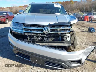 2018 Volkswagen Atlas SE with VIN 1V2DR2CA5JC533628, listed as a IAAI auction lot 40849747 with 109,838 mi miles and . Bid and sale history available at DreamBid. Image 13.