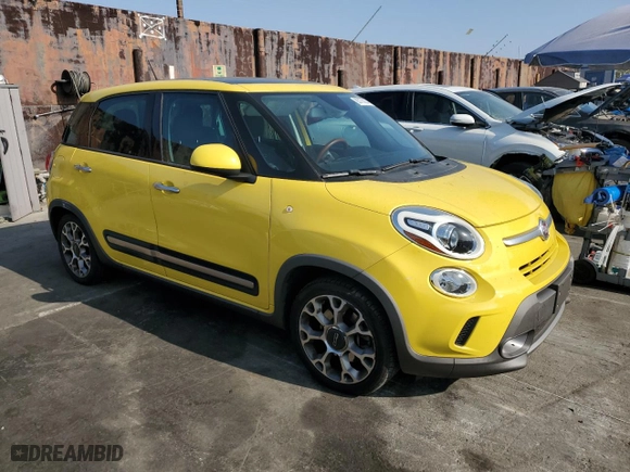 2014 FIAT 500L Trekking with VIN ZFBCFADH2EZ010973, listed as a Copart auction lot 85770304 with 66,861 mi miles and Salvage Title. Bid and sale history available at carsss.com. Image 4.