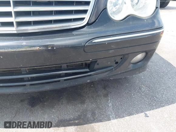 2007 Mercedes-Benz C with VIN WDBRF87HX7F889041, listed as a IAAI auction lot 42648400 with 218,227 mi miles and . Bid and sale history available at DreamBid. Image 13.
