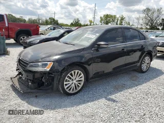 2015 Volkswagen Jetta SE with VIN 3VWD17AJ1FM238876, listed as a Copart auction lot 58957215 with 122,705 mi miles and Salvage title. Bid and sale history available at DreamBid. Image 1.