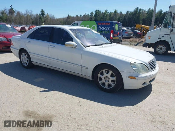 2001 Mercedes-Benz S with VIN WDBNG70J81A166750, listed as a IAAI auction lot 42168436 with 149,258 mi miles. Bid and sale history available at carsss.com. Image 1.