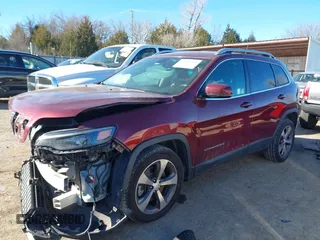 2019 Jeep Cherokee Limited with VIN 1C4PJLDB5KD185344, listed as a IAAI auction lot 41337442 with 88,878 mi miles and . Bid and sale history available at DreamBid. Image 14.