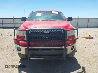 2008 Toyota Tundra z VIN 5TFBV54128X080074, wystawiony jako IAAI lot #42227681 z przebiegiem 176 042 mil mil oraz . Historia ofert i sprzedaży dostępna na DreamBid. Obrazek 12.