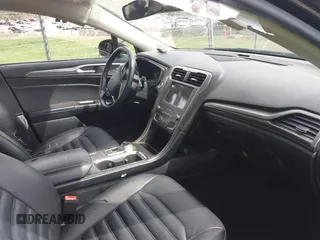 2019 Ford Fusion SEL with VIN 3FA6P0CD5KR182520, listed as a IAAI auction lot 42014190 with 107,028 mi miles and . Bid and sale history available at carsss.com. Image 5.
