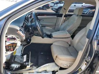 2008 Audi A8 4.2L z VIN WAUMV94E98N010602, wystawiony jako Copart lot #67390454 z przebiegiem 163 772 mil mil oraz Szkody całkowita. Historia ofert i sprzedaży dostępna na DreamBid. Obrazek 7.