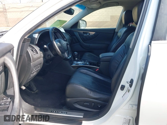 2011 Infiniti FX35 with VIN JN8AS1MU0BM111357, listed as a IAAI auction lot 42031638 with 162,396 mi miles. Bid and sale history available at carsss.com. Image 5.