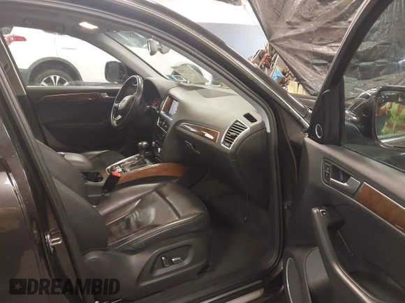 2015 Audi Q5 Premium Plus with VIN WA1LFAFP5FA029478, listed as a IAAI auction lot 41514901 with 133,150 mi miles. Bid and sale history available at carsss.com. Image 5.