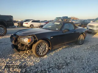 2017 FIAT 124 Spider Lusso z VIN JC1NFAEK5H0106909, wystawiony jako Copart lot #83357544 z przebiegiem 57 314 mil mil oraz Szkody całkowita. Historia ofert i sprzedaży dostępna na DreamBid. Obrazek 1.