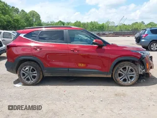 2023 Kia Seltos S z VIN KNDEU2AA0P7424566, wystawiony jako IAAI lot #42166456 z przebiegiem 30 194 mil mil oraz . Historia ofert i sprzedaży dostępna na DreamBid. Obrazek 13.