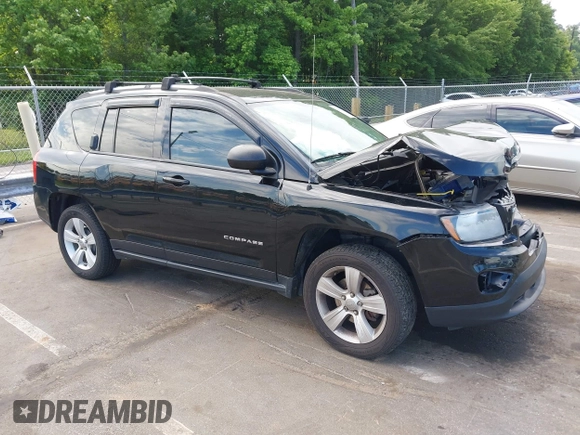 2016 Jeep Compass Sport z VIN 1C4NJCBA2GD715553, wystawiony jako IAAI lot #42205109 z przebiegiem 121 353 mil mil oraz . Historia ofert i sprzedaży dostępna na DreamBid. Obrazek 1.