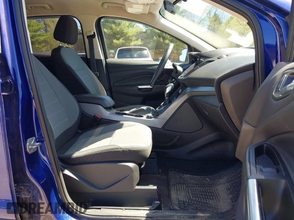 2016 Ford Escape SE with VIN 1FMCU9GX1GUB28870, listed as a IAAI auction lot 42129628 with 113,909 mi miles. Bid and sale history available at carsss.com. Image 5.