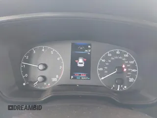 2023 Toyota Corolla Cross LE z VIN 7MUCAABG9PV051438, wystawiony jako IAAI lot #42538566 z przebiegiem 82 437 mil mil oraz . Historia ofert i sprzedaży dostępna na DreamBid. Obrazek 7.