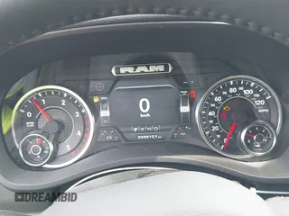 2024 Ram 2500 Big Horn с VIN 3C6UR5DL5RG205340, выставлен на аукционе IAAI как лот 39291590 с пробегом 15 миль миль и . История ставок и продаж доступна на DreamBid. Изображение 7.