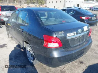2008 Toyota Yaris z VIN JTDBT923984009196, wystawiony jako IAAI lot #41719741 z przebiegiem 129 870 mil mil oraz . Historia ofert i sprzedaży dostępna na DreamBid. Obrazek 3.