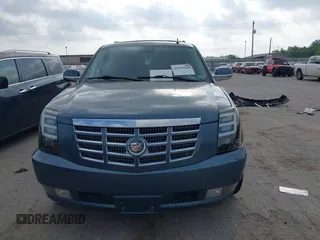 2009 Cadillac Escalade z VIN 1GYFK23249R136552, wystawiony jako IAAI lot #42055626 z przebiegiem 196 234 mil mil oraz . Historia ofert i sprzedaży dostępna na DreamBid. Obrazek 13.