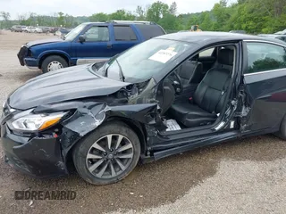2017 Nissan Altima SL z VIN 1N4AL3AP6HC193134, wystawiony jako IAAI lot #42287276 z przebiegiem 97 296 mil mil oraz . Historia ofert i sprzedaży dostępna na DreamBid. Obrazek 6.