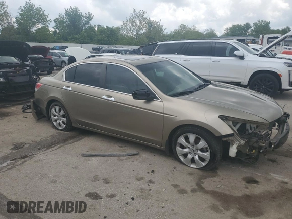2010 Honda Accord EX-L z VIN 5KBCP3F88AB005880, wystawiony jako Copart lot #56700915 z przebiegiem 133 254 mil mil oraz Szkoda całkowita • Salvage title. Historia ofert i sprzedaży dostępna na DreamBid. Obrazek 4.