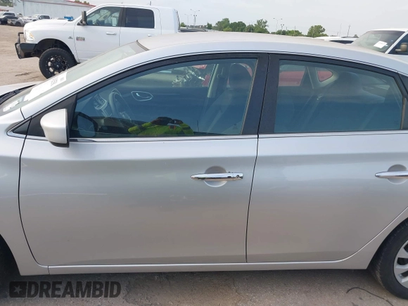 2019 Nissan Sentra SV with VIN 3N1AB7AP5KL626185, listed as a IAAI auction lot 42162530 with Not Provided miles and . Bid and sale history available at DreamBid. Image 14.