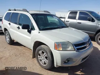 2008 Mitsubishi Endeavor LS with VIN 4A4MN21S28E043499, listed as a IAAI auction lot 41671486 with 194,885 mi miles. Bid and sale history available at carsss.com. Image 1.