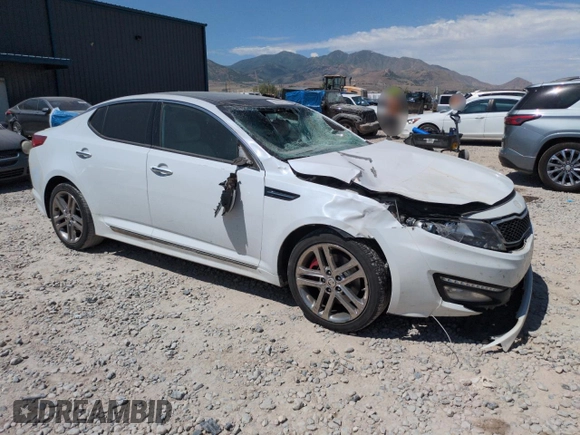 2013 Kia Optima SX с VIN 5XXGR4A6XDG091796, выставлен на аукционе Copart как лот 60294155 с пробегом Не указан миль и Списание • Salvage title. История ставок и продаж доступна на DreamBid. Изображение 4.