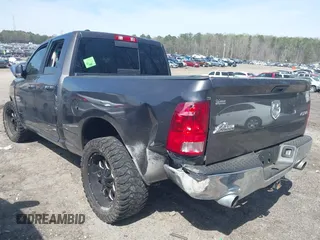2015 Ram 1500 Big Horn z VIN 1C6RR7GT8FS549293, wystawiony jako IAAI lot #41833000 z przebiegiem Nie podano mil oraz . Historia ofert i sprzedaży dostępna na DreamBid. Obrazek 3.