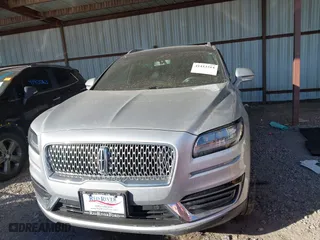 2019 Lincoln Nautilus Reserve with VIN 2LMPJ8LP2KBL65963, listed as a IAAI auction lot 41413314 with 52,012 mi miles. Bid and sale history available at carsss.com. Image 12.