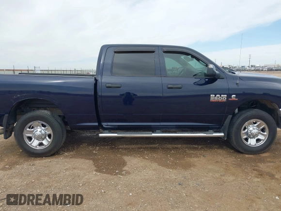 2014 Ram 2500 Tradesman z VIN 3C6UR5CL2EG291816, wystawiony jako IAAI lot #42050255 z przebiegiem 199 363 mil mil oraz . Historia ofert i sprzedaży dostępna na DreamBid. Obrazek 14.