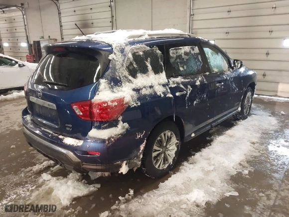 2018 Nissan Pathfinder SV with VIN 5N1DR2MM7JC604768, listed as a IAAI auction lot 41560398 with NaN miles. Bid and sale history available at carsss.com. Image 4.