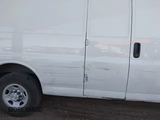 2020 Chevrolet Express Cargo Van with VIN 1GCWGBFP8L1120262, listed as a IAAI auction lot 42010679 with 114,589 mi miles. Bid and sale history available at carsss.com. Image 6.