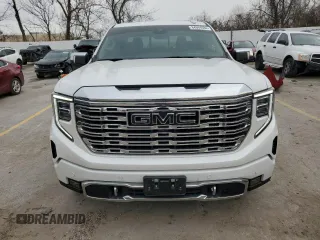 2022 GMC Sierra 1500 with VIN 3GTUUGET7NG527571, listed as a Copart auction lot 84664684 with 43,336 mi miles and Salvage Title. Bid and sale history available at DreamBid. Image 5.