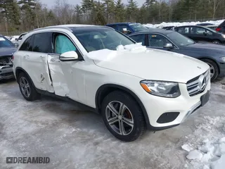 2016 Mercedes-Benz GLC with VIN WDC0G4KB3GF080056, listed as a IAAI auction lot 41620590 with 38,092 mi miles. Bid and sale history available at carsss.com. Image 1.