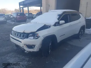 2018 Jeep Compass Limited with VIN 3C4NJDCB1JT372880, listed as a IAAI auction lot 38775768 with 14,243 mi miles. Bid and sale history available at carsss.com. Image 18.