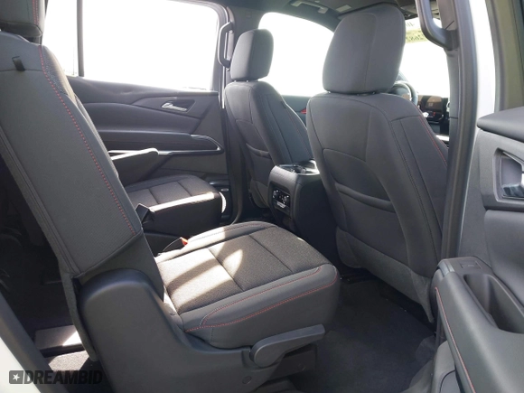 2024 Chevrolet Traverse AWD Z71 with VIN 1GNEVJKS6RJ189232, listed as a IAAI auction lot 41472682 with 2,870 mi miles. Bid and sale history available at carsss.com. Image 8.