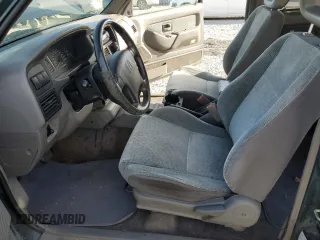 1995 Honda Passport z VIN 4S6CM58V5S4429972, wystawiony jako Copart lot #84513174 z przebiegiem 129 872 mil mil oraz Szkody całkowita. Historia ofert i sprzedaży dostępna na DreamBid. Obrazek 7.
