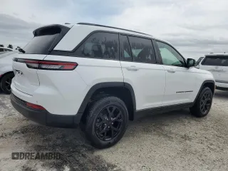 2024 Jeep Grand Cherokee Altitude with VIN 1C4RJGAG5R8546493, listed as a Copart auction lot 75140814 with 11,611 mi miles and Non repairable. Bid and sale history available at DreamBid. Image 3.