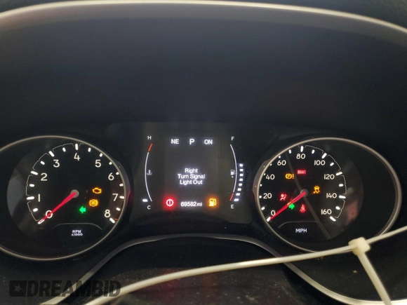 2018 Jeep Compass Latitude z VIN 3C4NJDBB3JT360814, wystawiony jako Copart lot #55018455 z przebiegiem 69 582 mil mil oraz Szkoda całkowita • Salvage title. Historia ofert i sprzedaży dostępna na DreamBid. Obrazek 9.